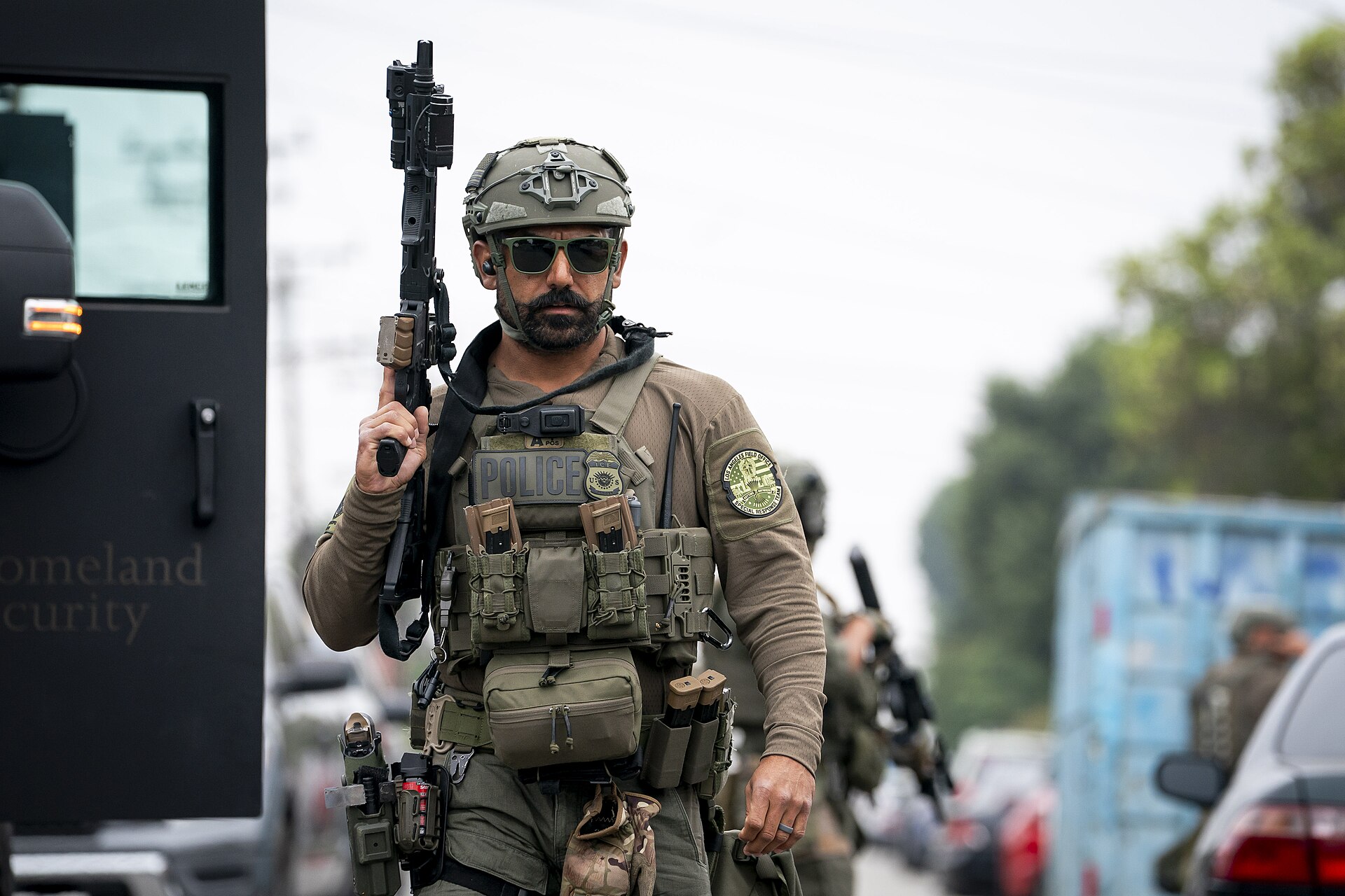 Agente del servicio de control de inmigración y aduanas (ICE)